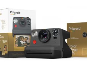 كاميرا فورية Polaroid Now Black I-Type - كاميرا صندوق هدايا ذهبي + مجموعة أفلام (6151)