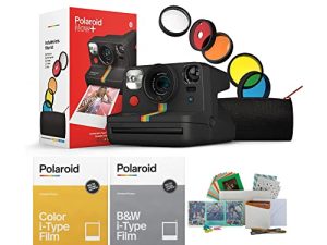 Polaroid Now + كاميرا فيلم فورية مع فيلم ملون وحزمة صندوق تخزين وأفلام B&W (4 عناصر)