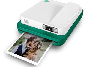 KODAK Smile Classic Digital Instant Camera for 3.5 x 4.25 Zink Photo Paper - Bluetooth، 16MP Pictures (Green)