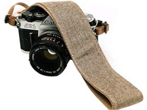 الجينز البني حزام الكاميرا الدينيم الحقيقي هدية عيد الميلاد للكاميرا DSLR. حزام عالمي ، حزام كاميرا حول الكتف والرقبة لكاميرا كانون ونيكون وكاميرا فوجي فيلم الرقمية وأفضل أداة تخزين للمصورين