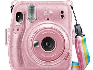 جراب Fintie الواقي الشفاف لكاميرا Fujifilm Instax Mini 11 بفيلم فوري - غطاء صلب كريستالي مع حزام كتف قوس قزح قابل للإزالة ، وردي لامع
