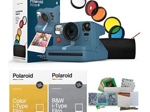 Polaroid Now + كاميرا فيلم فورية مع فيلم ملون وحزمة صندوق تخزين وأفلام B&W (4 عناصر)