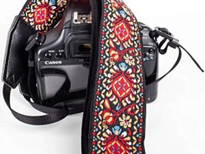 حزام كاميرا أحمر منسوج عتيق لجميع كاميرات DSLR. مطرزة هدية الكريسماس أنيقة حزام الرقبة والكتف العالمي ، نمط الأزهار ، هدية تخزين كبيرة ستوفير للرجال والنساء المصورين